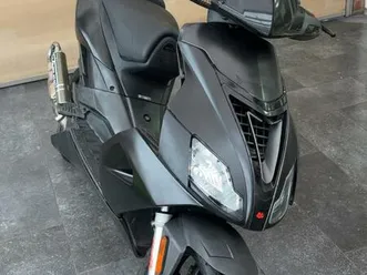 ② aprilia sr 50 b-klasse 70 cc