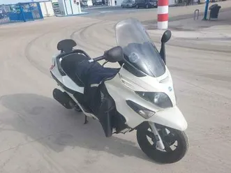 piaggio - xevo