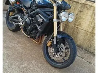 triumph - street triple