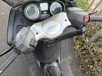 scooter piaggio xevo 125
