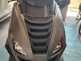 scooter metropolis 400 trois roues noir