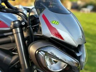 triumph street rs 765 / viel zubehör