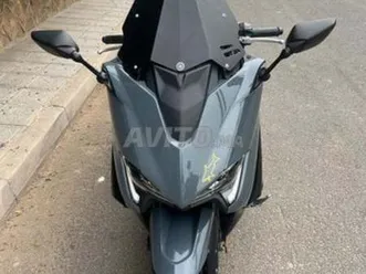 moto tmax 560
