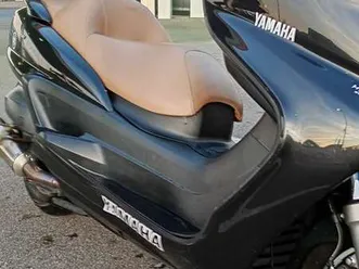 yamaha majesty 400 nero