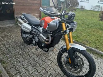 scrambler triumph xe 1200