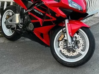 ② 600 cbr rr piste