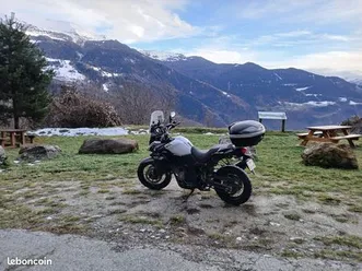 suzuki v-strom 650xt 2017-34k kms full équipée