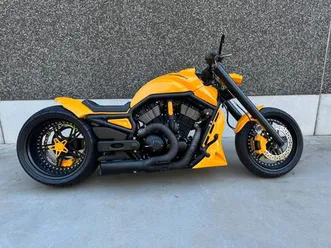 ② harley davidson v-rod personnalisé