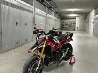 aprilia dorsoduro 900