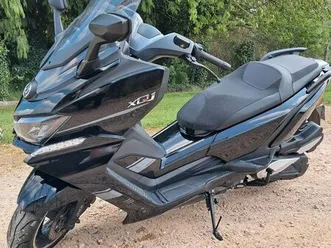 scooter 125 cm daelim a vendre