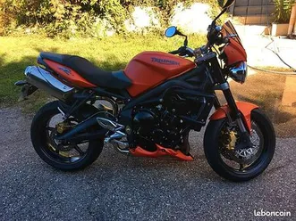 street triple r 675 triumph - superbe état