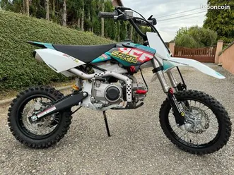 ycf 125