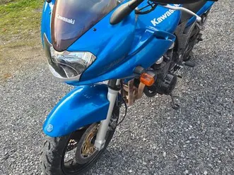 kawasaki zr7 s