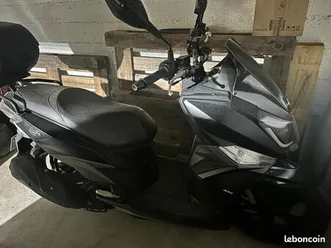 vds scooter sym 125 cc tb état 4700 km