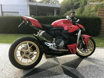 ducati streetfighter v2