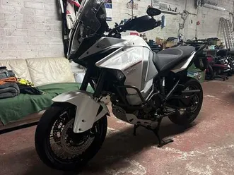 ② ktm 1290 super adventure t