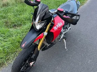 aprilia dorsoduro 750