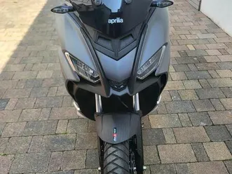 aprilia sr gt 125 roller