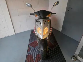 verkauf hier einen roller der marke kymco