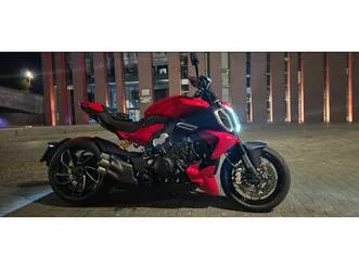 ducati diavel v4 tylko 2200 km przebiegu katowice podlesie