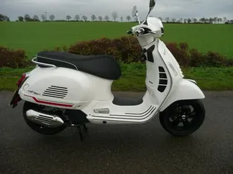 2021 piaggio vespa gts supersport abs ( 151 miles from new) part ex / cards