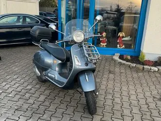 vespa 300 gts