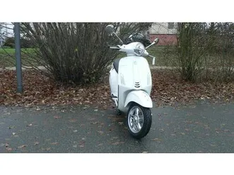 vespa primavera 125