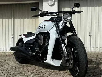 suzuki intruder m