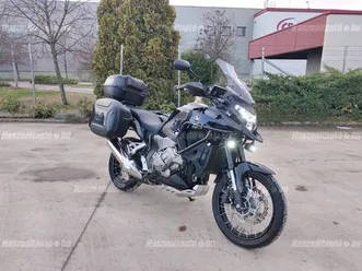 gyönyörű állapot. rengeteg extra