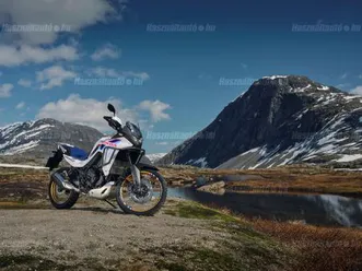 2026-os - manuális vagy e-clutch rendeldhető. 6 év garancia