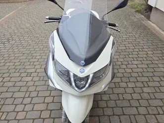 piaggio x10
