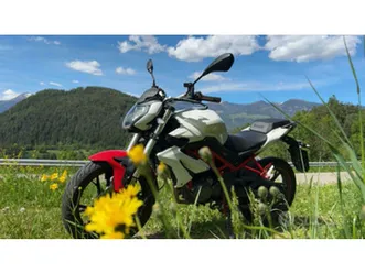 moto benelli bn 125