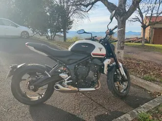 triumph trident 660