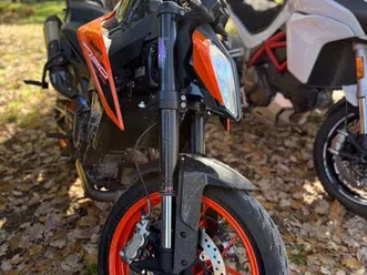 ktm duke 790