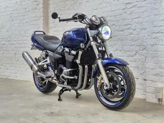 ② suzuki gsx 1400 gsx1400 « la moto musculaire » @motomobilia