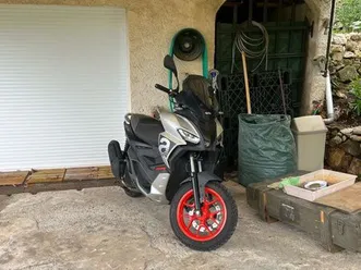 vend aprilla sr gt 125