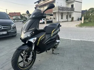 gilera runner sp 50 49 cm3, 2013 god.