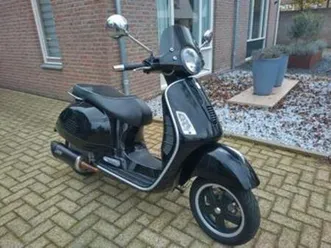 vespa 300 gts super van 3e eigenaar, origineel nl — motoren | piaggio — marktplaats