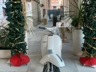 vespa px 125 senza frecce targata roma