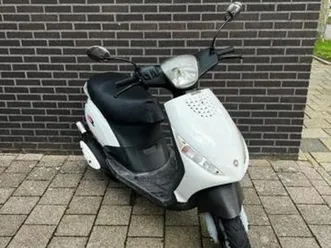 piaggio-zip-2-takt-70cc-scooters-piaggio-marktplaats