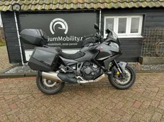 honda nt 1100 (bj 2024 / 13981 km geen dct) — motoren | honda — marktplaats