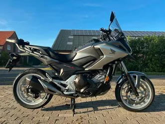 ② honda nc 750 x dct / 9200km / nieuwstaat / opties