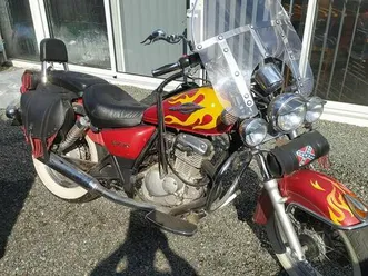 vend moto 125 suzuki marauder année 1998