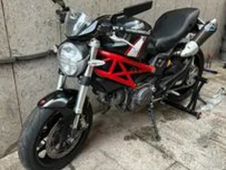 ducati monster 796