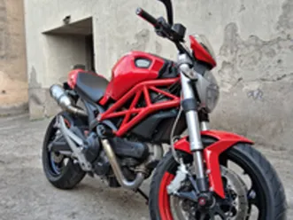 monster 696+ a2