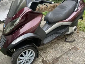 piaggio mp 3