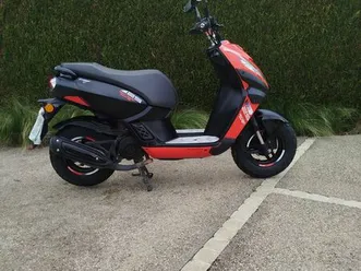 scooter peugeot streetzone