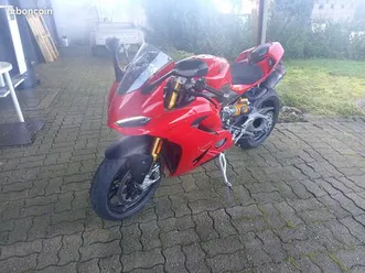 ducati panigale v2s 2025