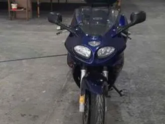 triumph - 955i st sprint