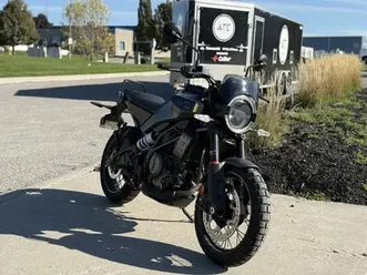 2024 husqvarna motorcycles svartpilen 401